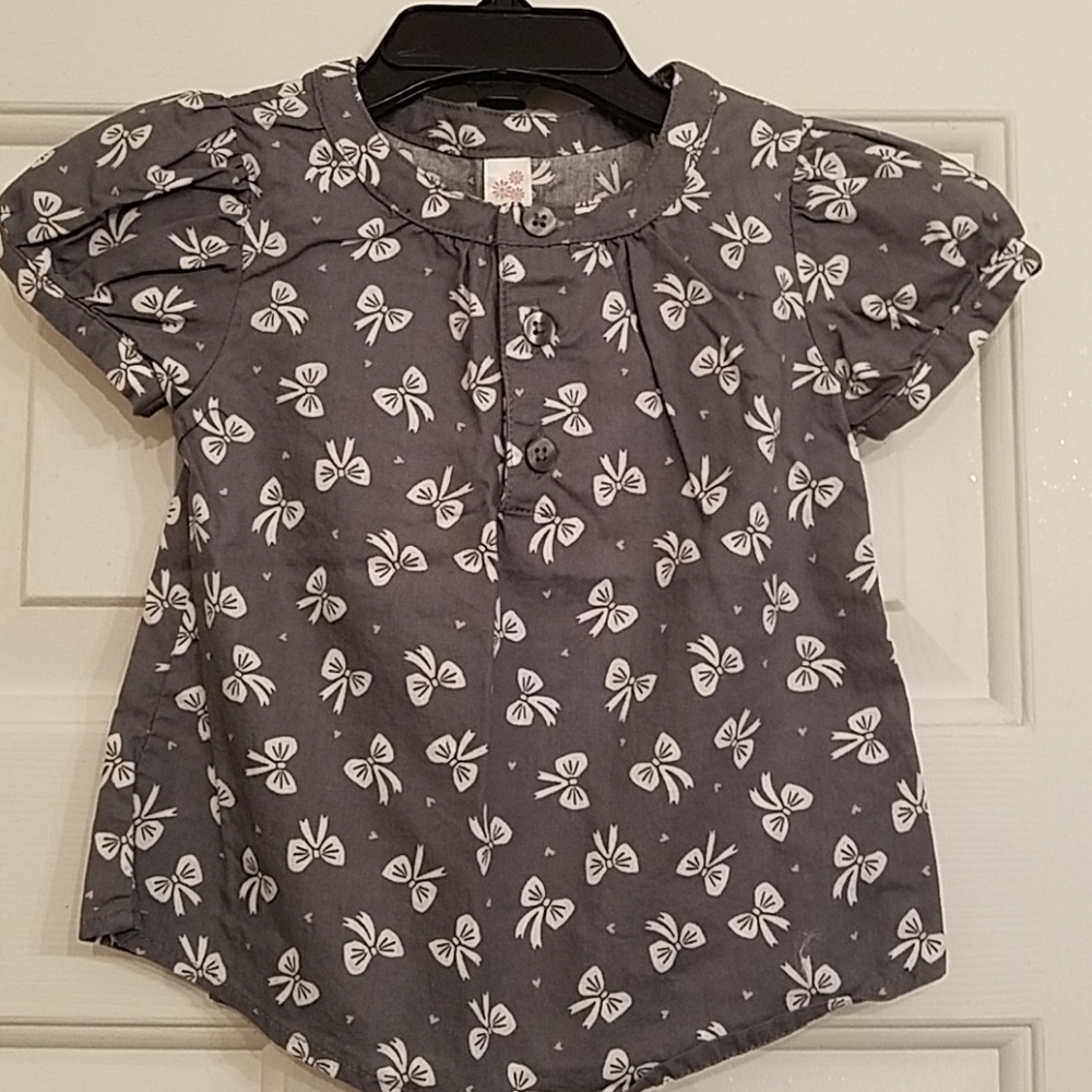 Cherokee short sleeve top